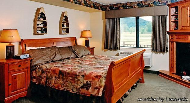 Amerivu Inn & Suites Shell Lake Room photo